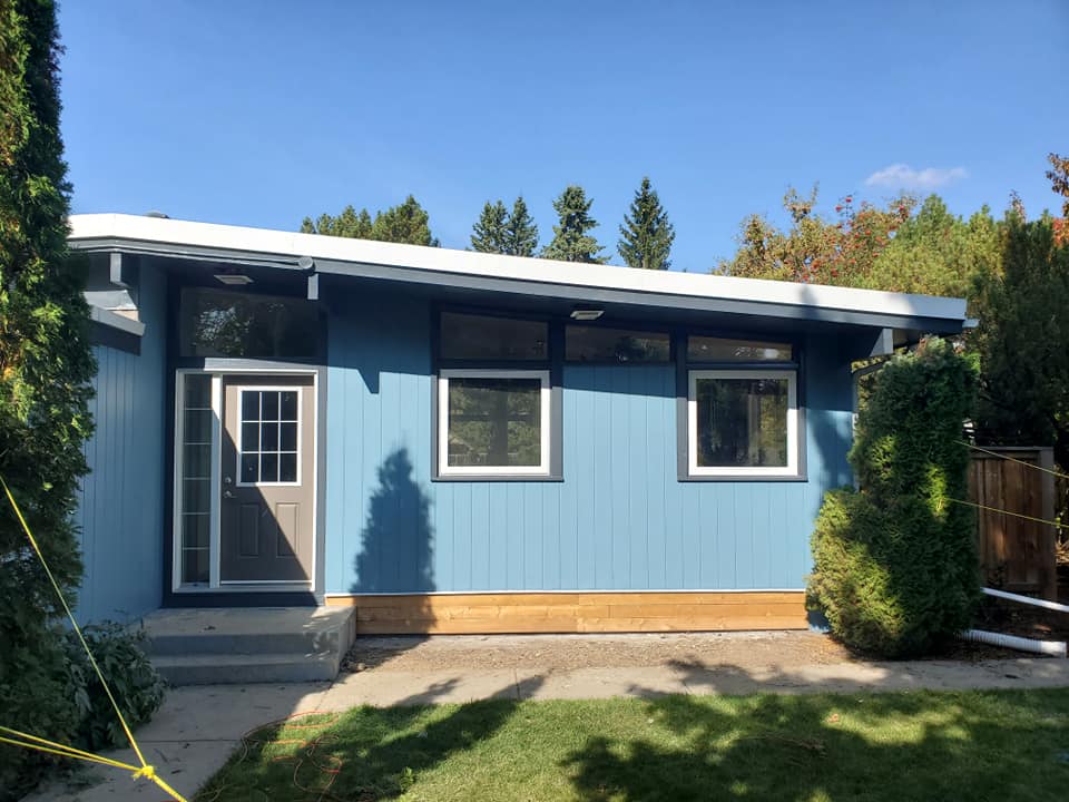 Siding Staining - West Edmonton